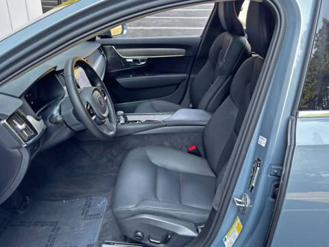 2023 Volvo S90 B6 Plus