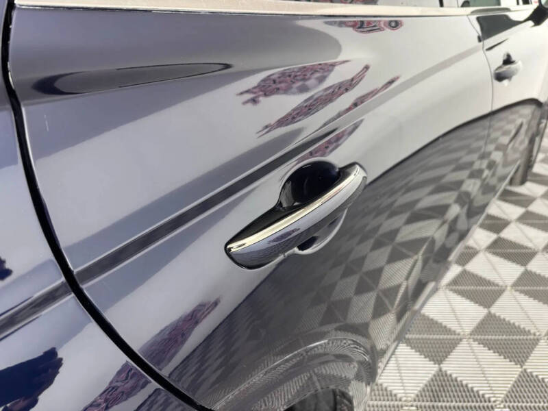 2023 Genesis GV70 2.5T Standard