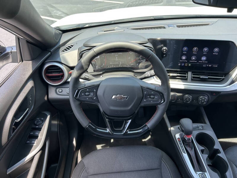 2025 Chevrolet Trax RS