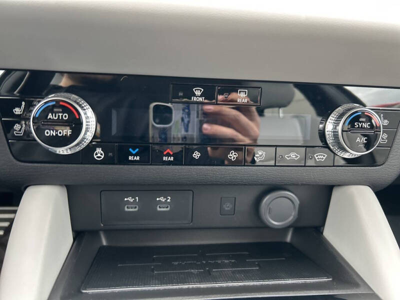 2025 Mitsubishi Outlander SEL Platinum Edition