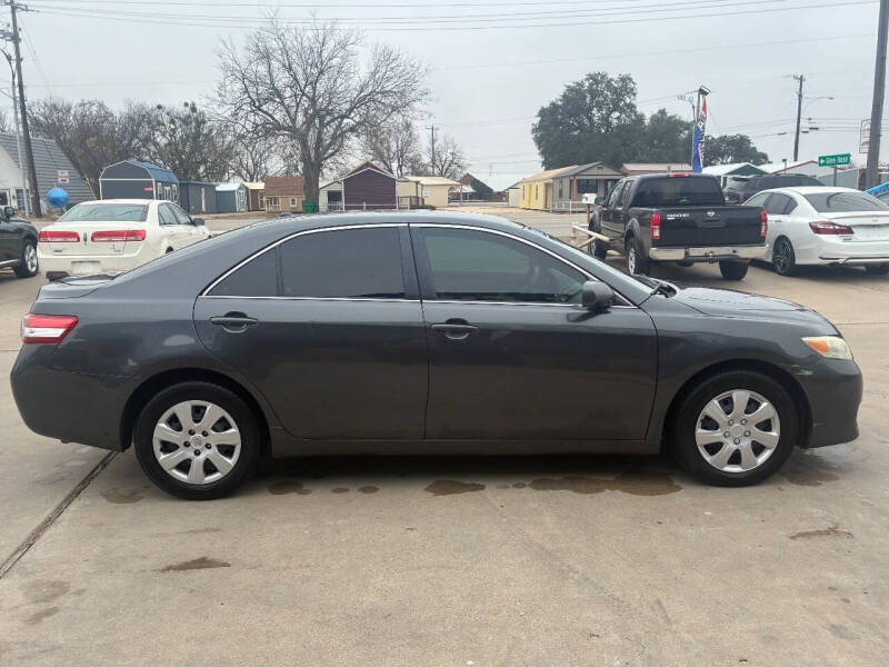 2011 Toyota Camry LE