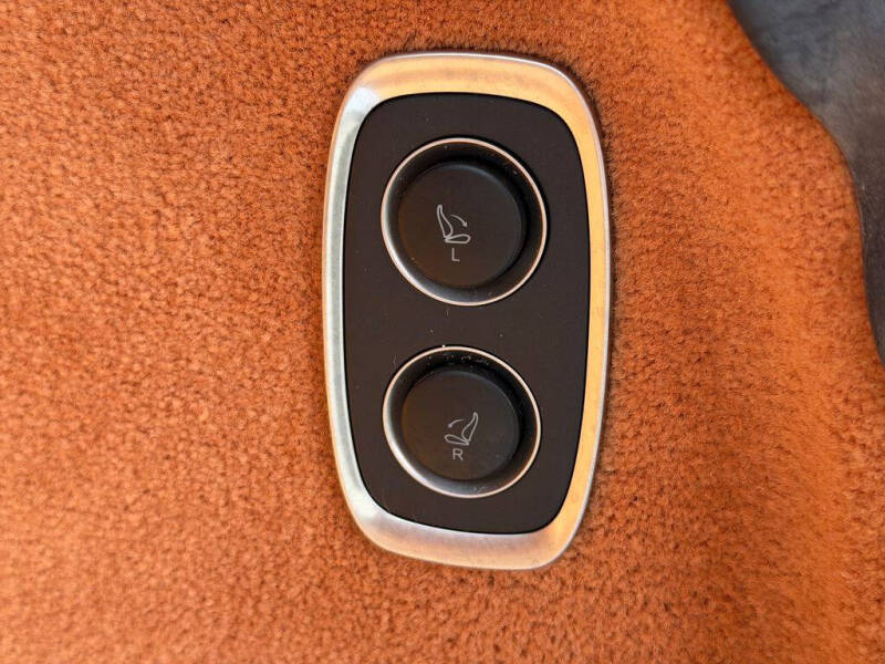 2023 Aston Martin DBX 707