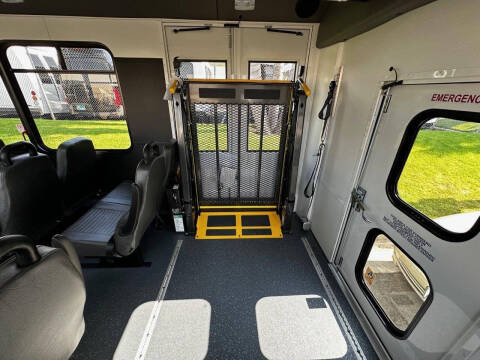 2024 Ford E-450
