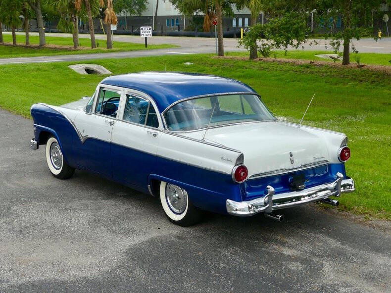 1955 Ford Fairlane