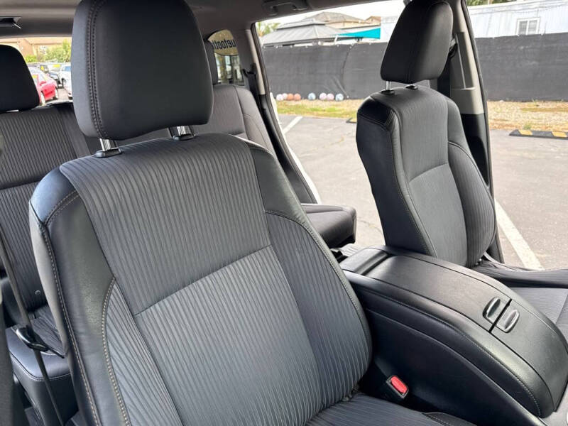 2016 Toyota Highlander LE