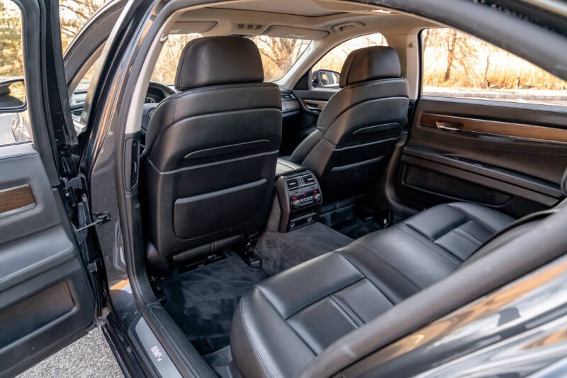 2011 BMW 7 Series 750Li xDrive