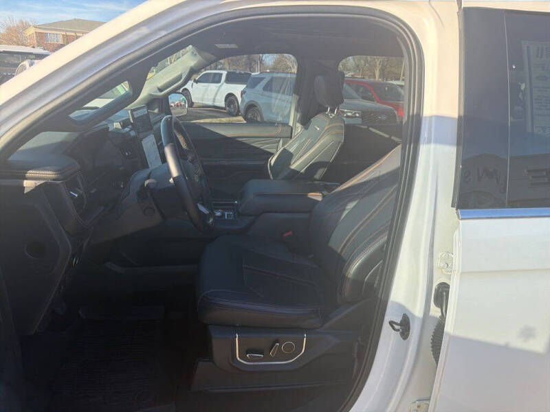 2023 Ford Expedition MAX Platinum