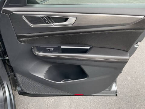 2025 Volkswagen Atlas Cross Sport SE 4Motion