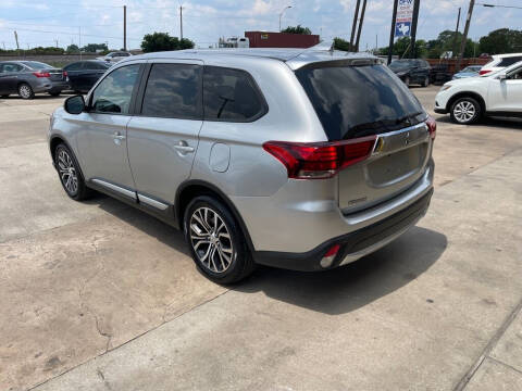 2018 Mitsubishi Outlander SE