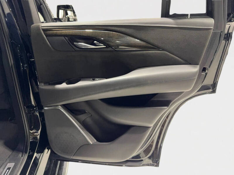 2019 Cadillac Escalade Platinum