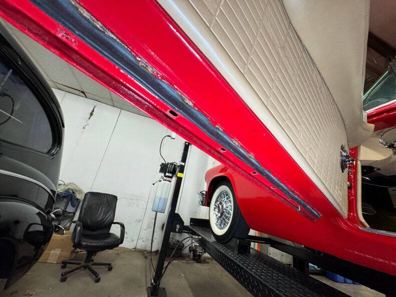 1957 Ford Thunderbird