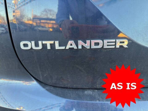 2022 Mitsubishi Outlander SE