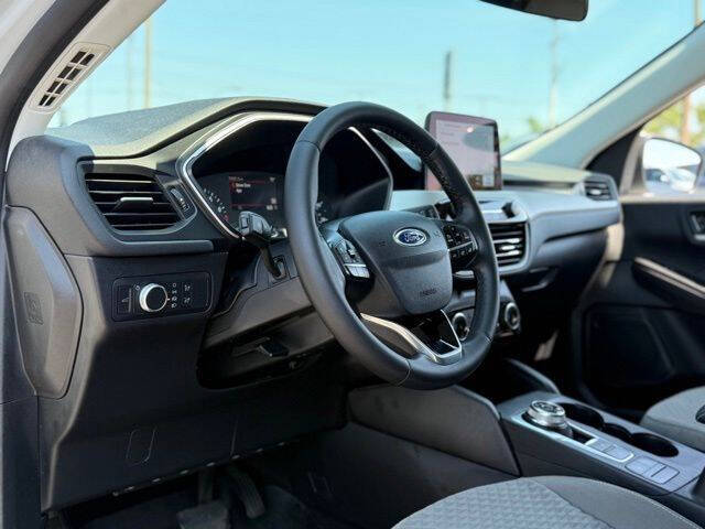 2022 Ford Escape SE