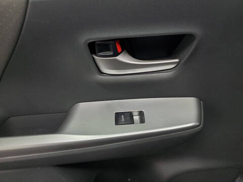 2014 Toyota Prius v Three