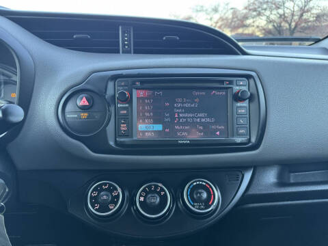 2015 Toyota Yaris 5-Door L