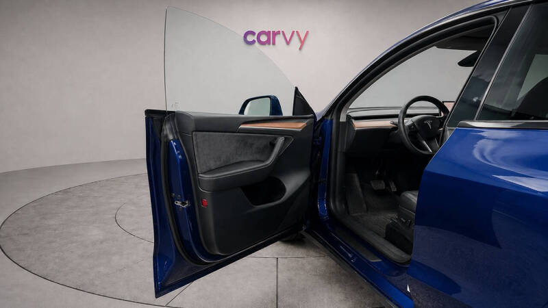 2025 Tesla Model Y Long Range