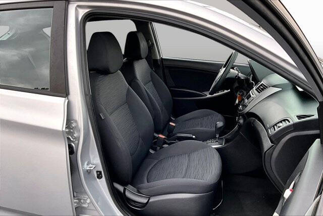 2017 Hyundai Accent SE