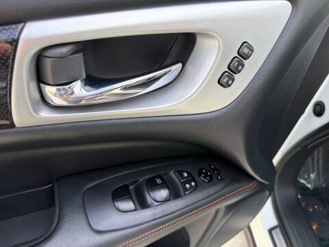 2020 Nissan Pathfinder SL