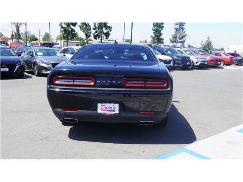 2016 Dodge Challenger SXT