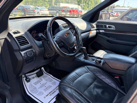 2017 Ford Explorer Platinum