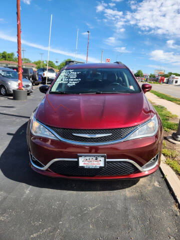 2017 Chrysler Pacifica Touring Plus