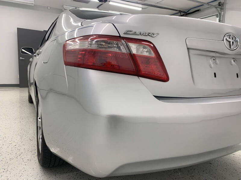 2009 Toyota Camry LE photo 49