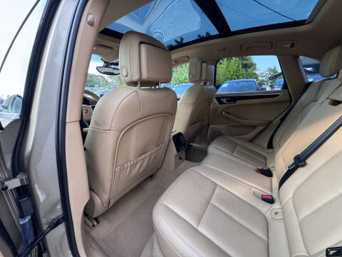 2015 Porsche Macan S