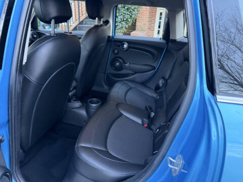 2017 MINI Hardtop 4 Door Cooper