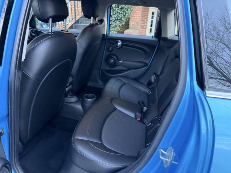 2017 MINI Hardtop 4 Door Cooper