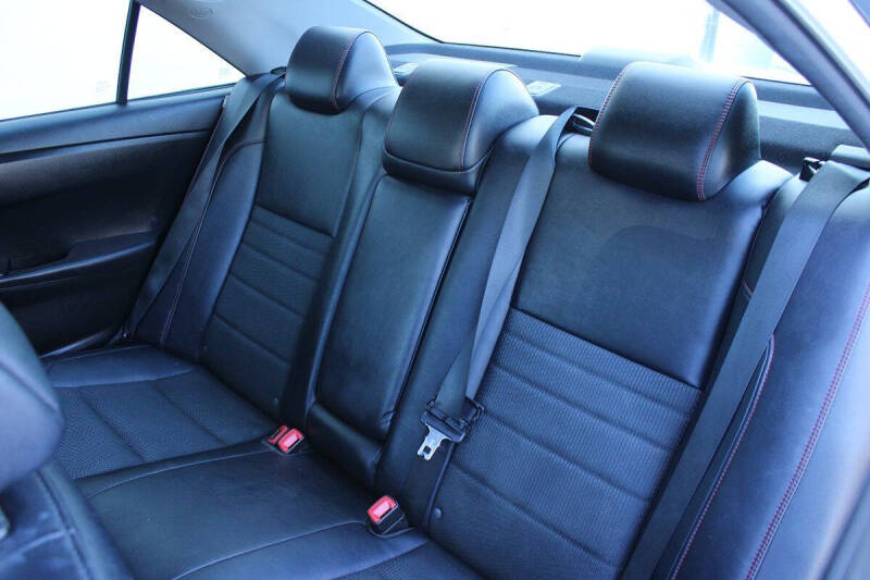 2017 Toyota Camry SE