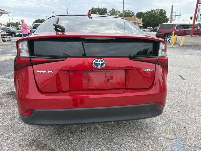 2020 Toyota Prius LE