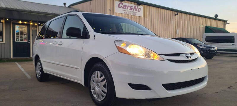 2010 Toyota Sienna LE 7-Passenger