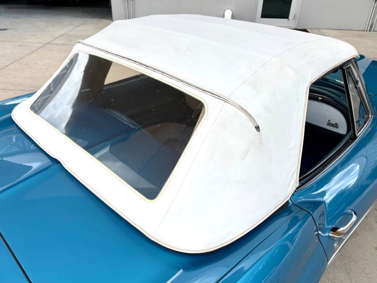 1966 Chevrolet Corvette 28