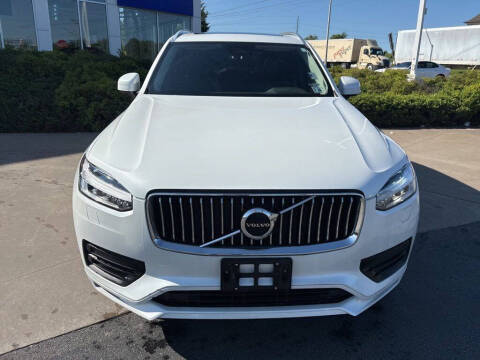 2023 Volvo XC90 B5 Core