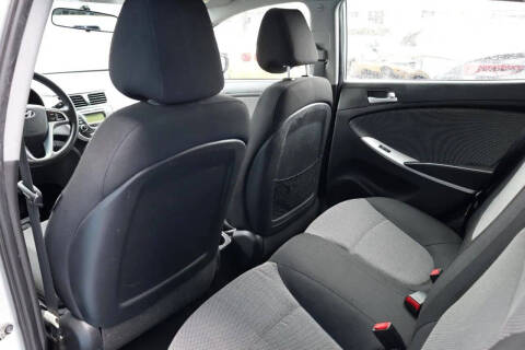2013 Hyundai Accent GS