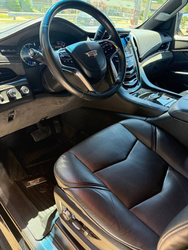 2016 Cadillac Escalade Platinum
