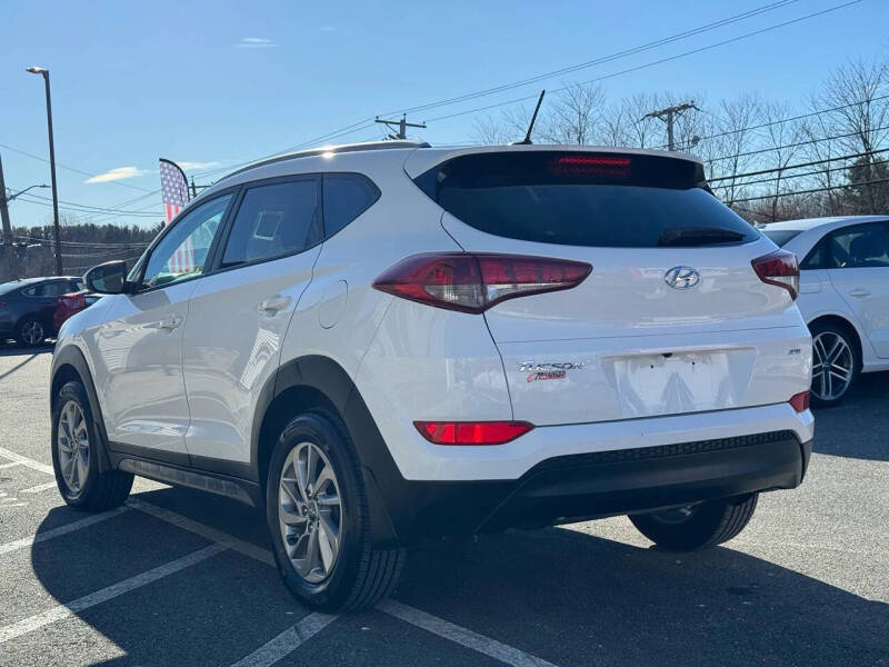 2016 Hyundai Tucson SE