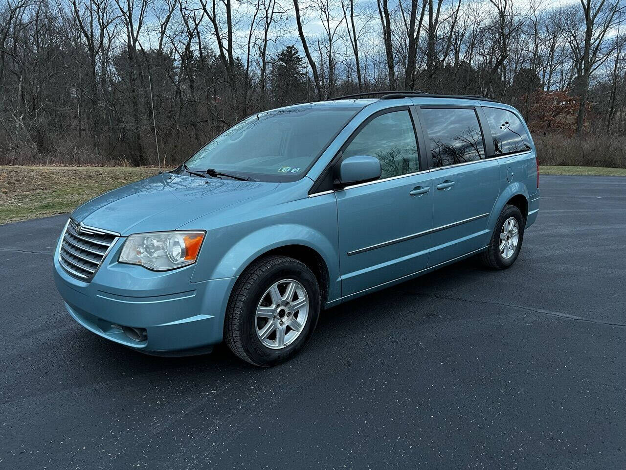 2009 town hot sale and country van