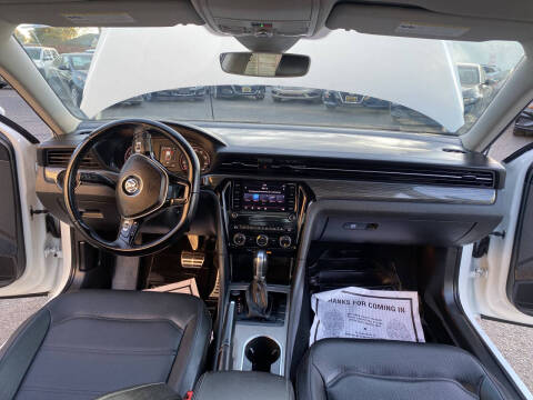 2020 Volkswagen Passat R-Line