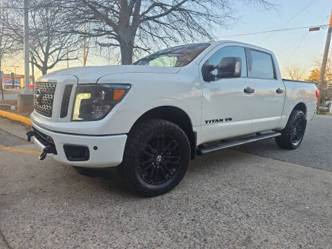 2018 Nissan Titan SV