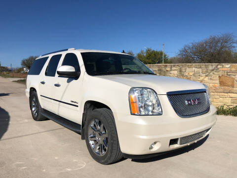 2014 GMC Yukon XL for sale at Hi-Tech Automotive - Oak Hill in Austin TX