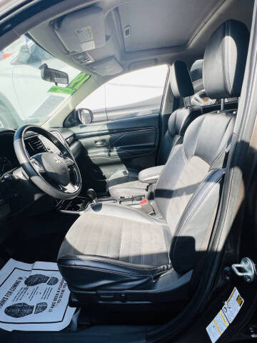 2019 Mitsubishi Outlander SE