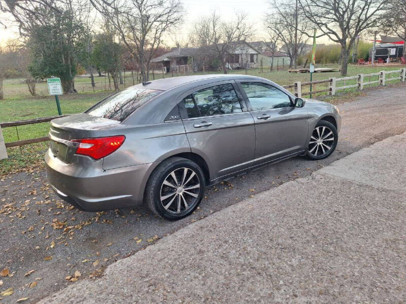 2013 Chrysler 200 Touring