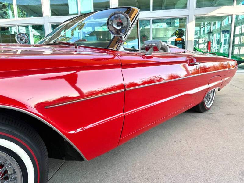 1966 Ford Thunderbird