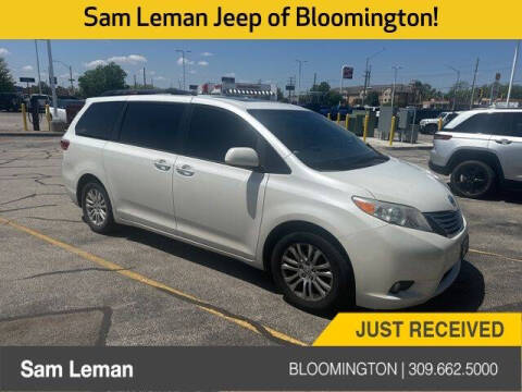 2017 Toyota Sienna for sale at Sam Leman CDJR Bloomington in Bloomington IL