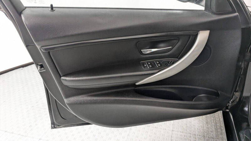 2016 BMW 3 Series 320i xDrive