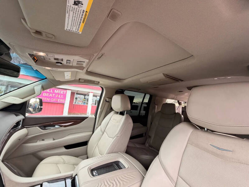 2017 Cadillac Escalade ESV Premium Luxury