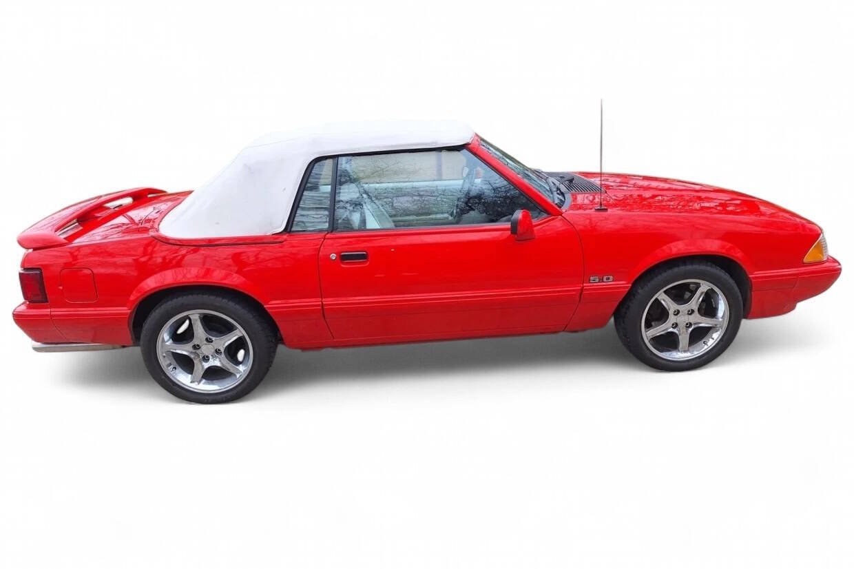1992 Ford Mustang 3