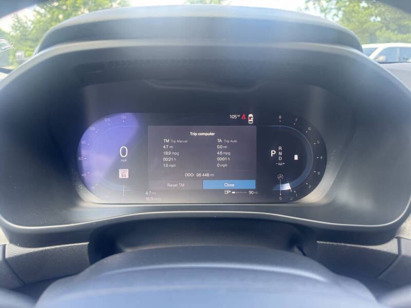 2023 Volvo XC40 B5 Plus Dark Theme