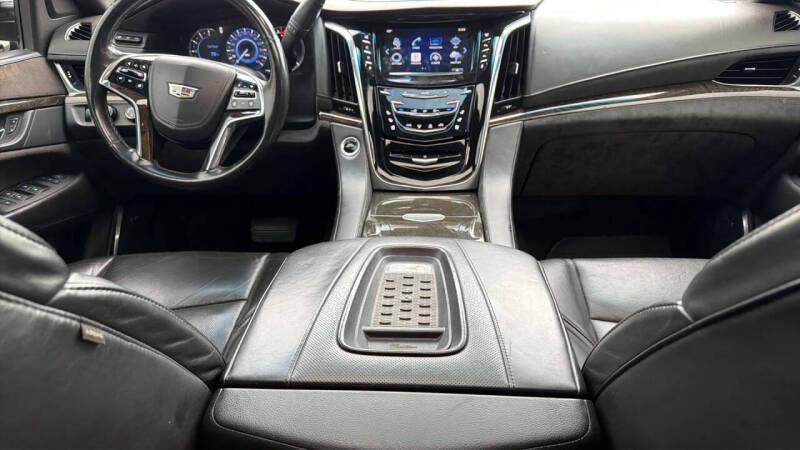 2016 Cadillac Escalade Platinum